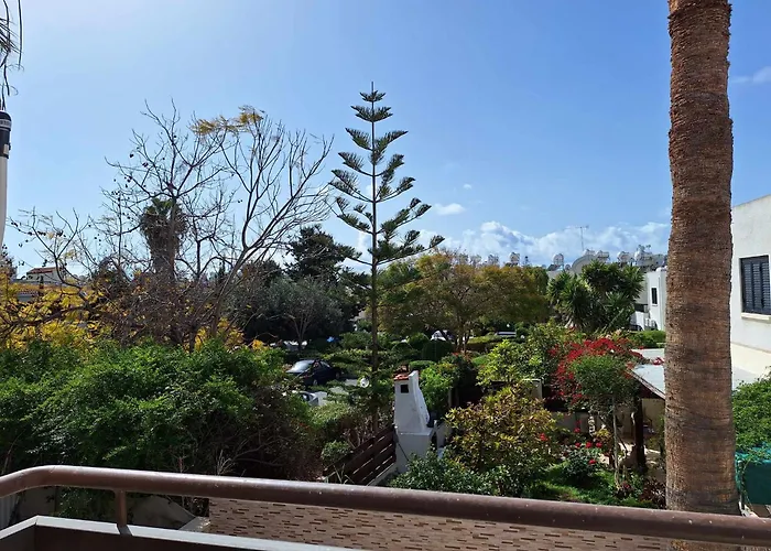 Stylish Apt Kato Paphos Close To Beach & Vibrant Harbor Life